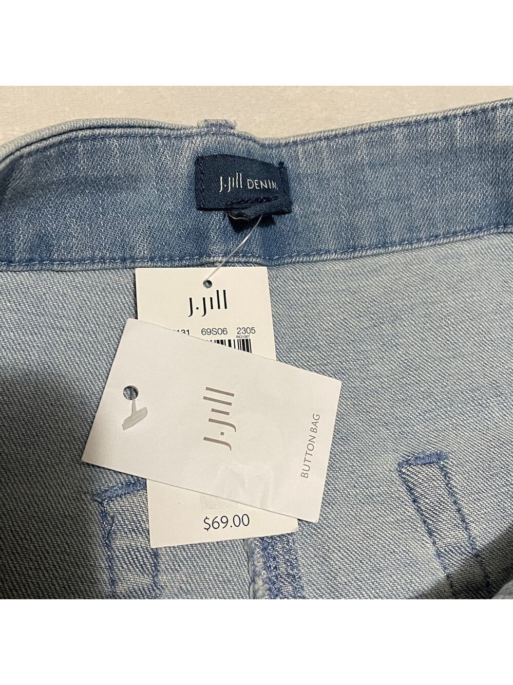 J. Jill Light Blue Patch Pocket Denim Jean Shorts Sz 6 - Picture 8 of 11